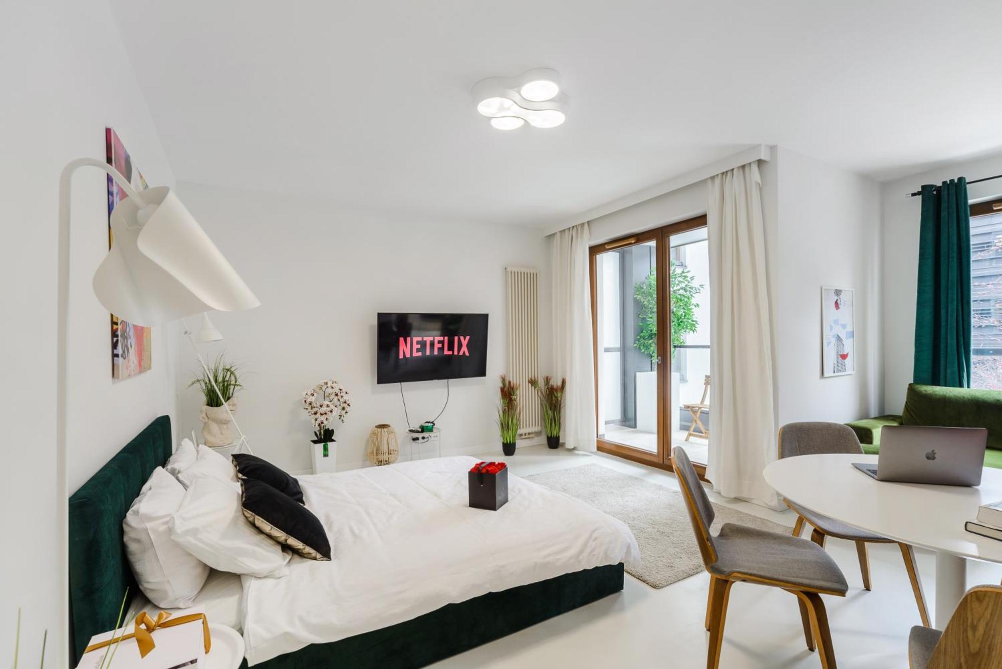 Lumina Apartment With Parking Near Muzeum Powstania 华沙 外观 照片
