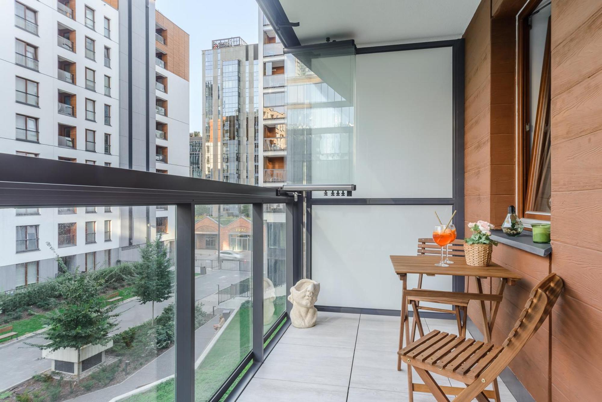 Lumina Apartment With Parking Near Muzeum Powstania 华沙 外观 照片